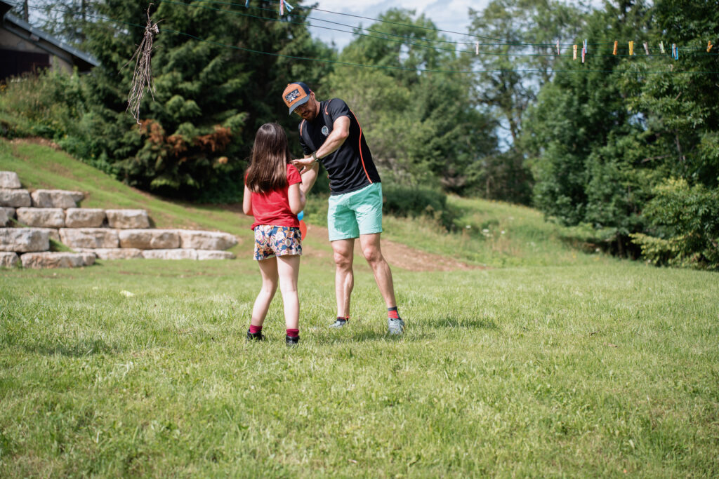 Enfants heureux en colonie de vacances de Toustes en Colo