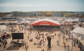 Toustes en Colo à la Fête de L'huma